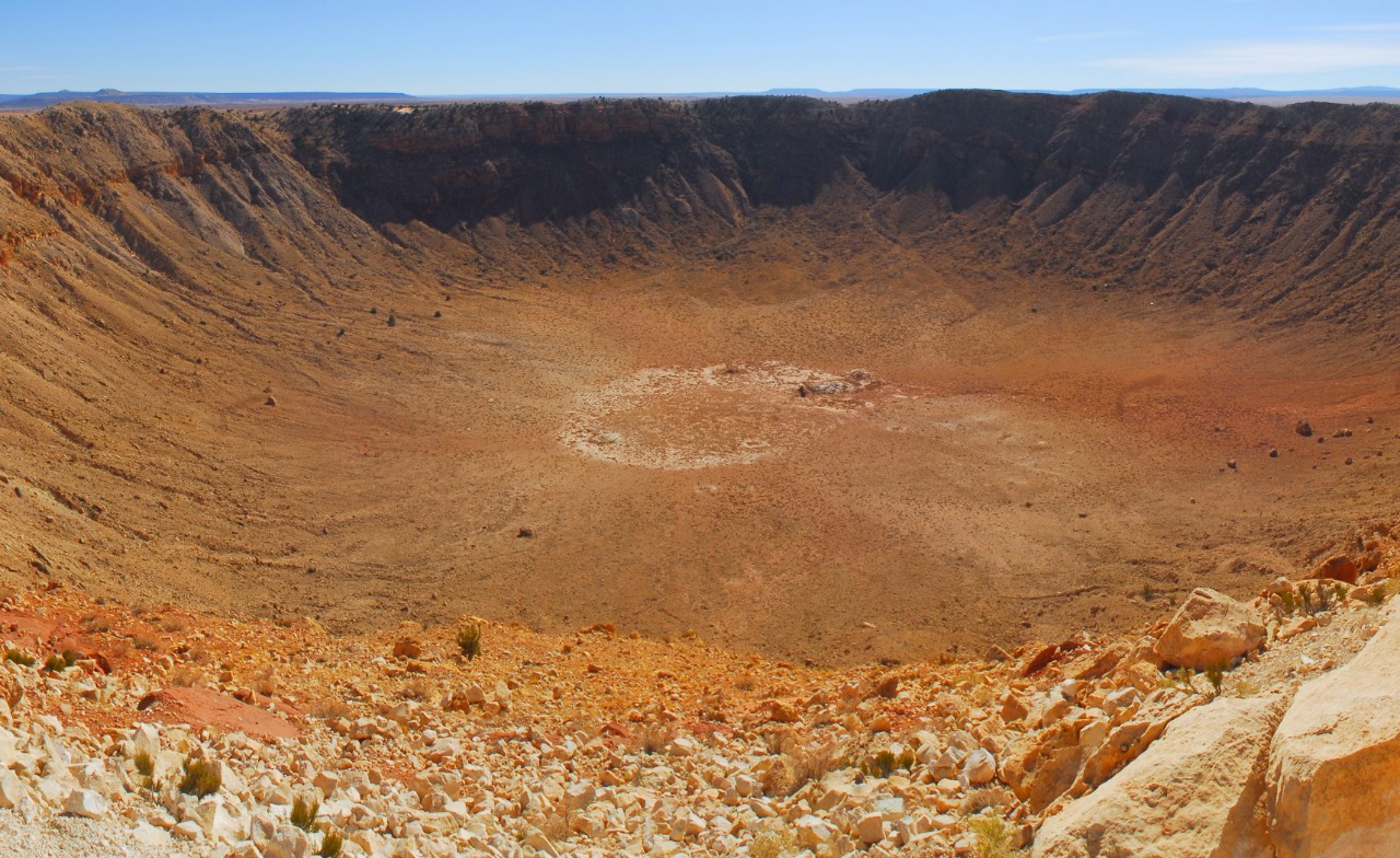 亚利桑那州的陨石坑，大约在5万年前的一次撞击中形成。
